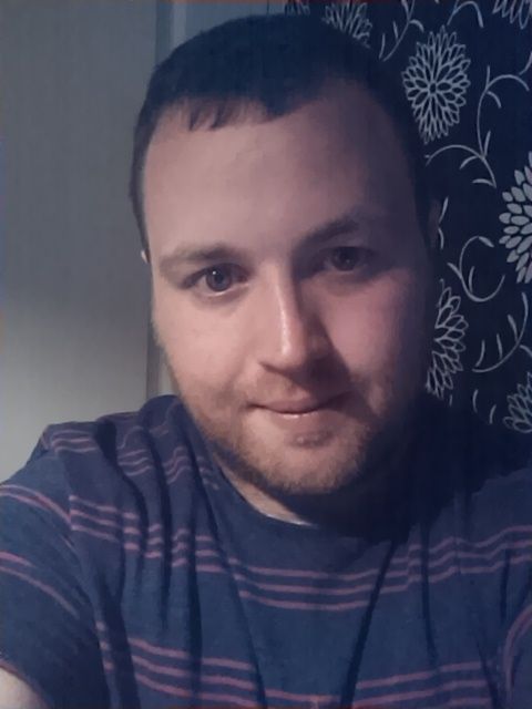 Adam_7498