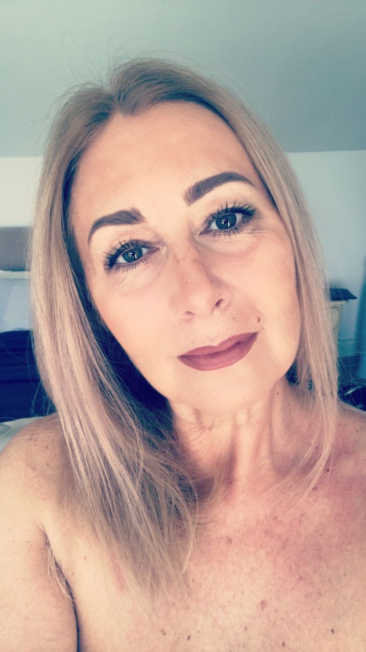 Lesley_2853 Lesley_2853